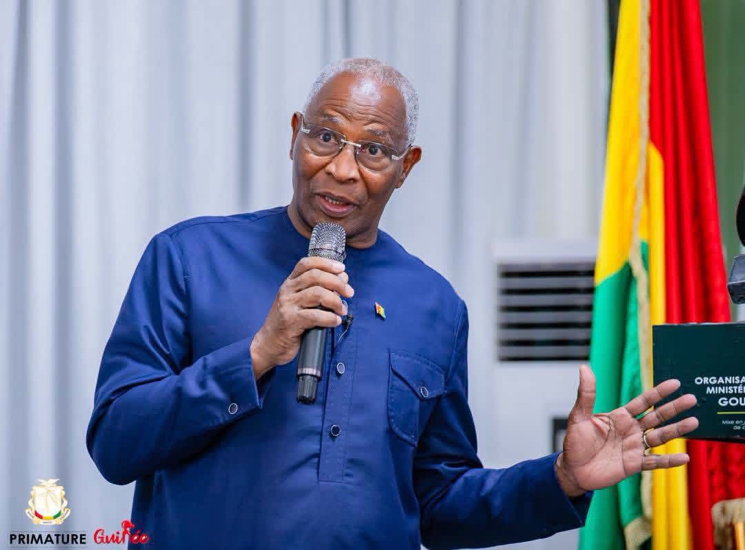 Guinée : le Premier ministre réorganise l’administration pour accélérer Simandou 2040